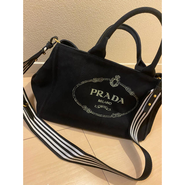 PRADA カナパ　ブラック