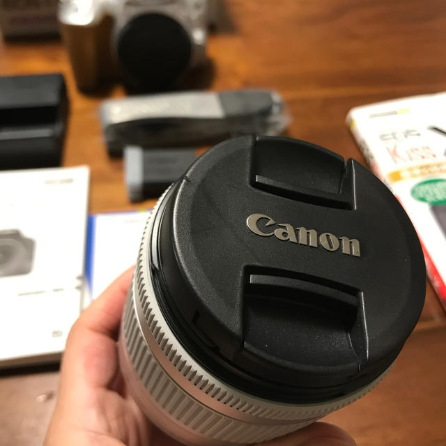 Canon(キヤノン)の(ちね様専用)EOS kiss X9 スマホ/家電/カメラのカメラ(デジタル一眼)の商品写真