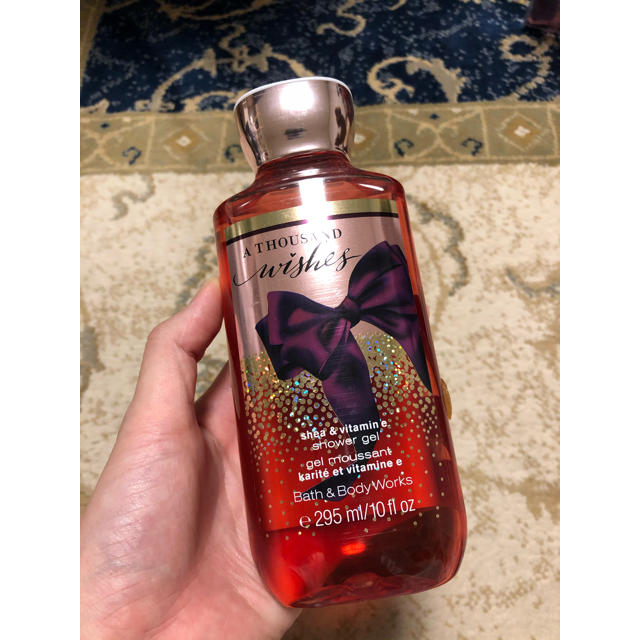 Bath & Body Works(バスアンドボディーワークス)の【未使用】Bath & Body Works シャワージェル(295ml) コスメ/美容のボディケア(ボディソープ/石鹸)の商品写真