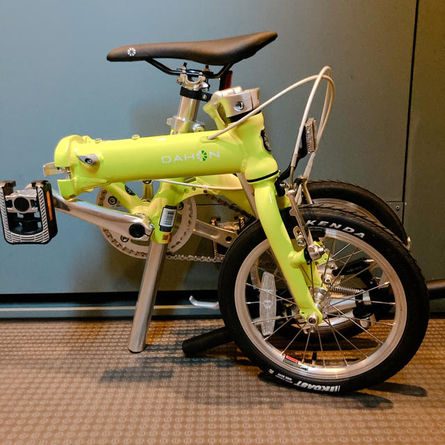 DAHON(ダホン)の【やまね様専用】ダホン・ダヴプラス/折りたたみ自転車/超軽量/美品 スポーツ/アウトドアの自転車(自転車本体)の商品写真