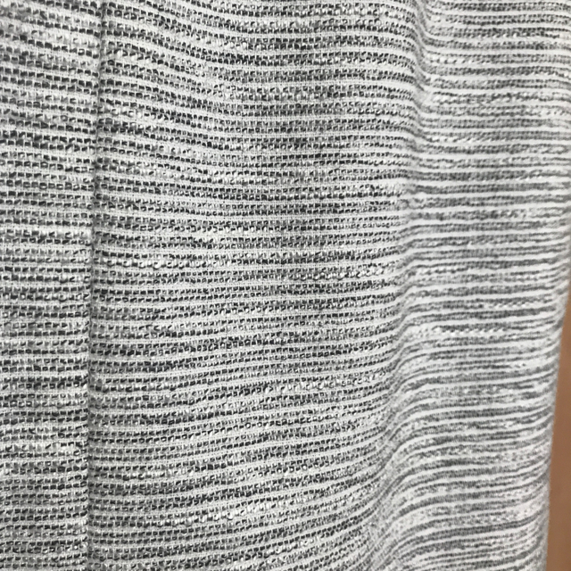 LEPSIM(レプシィム)の膝下　ツイードタイトスカート　白　モノトーン レディースのスカート(ロングスカート)の商品写真