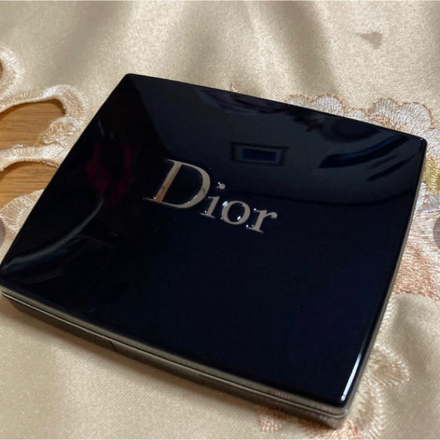 Christian Dior(クリスチャンディオール)の最終価格です　超美品　 Dior ディオール クリスチャンディオール コスメ/美容のメイク道具/ケアグッズ(チーク/フェイスブラシ)の商品写真