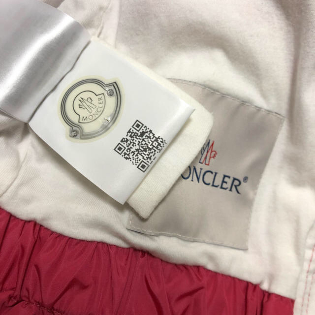 MONCLER(モンクレール)の（まりまり様専用）モンクレール　アウター　92cm キッズ/ベビー/マタニティのキッズ服女の子用(90cm~)(ジャケット/上着)の商品写真