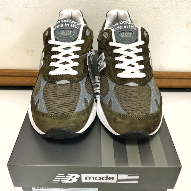 New Balance(ニューバランス)の新品未使用 NEW BALANCE MR993MG 27.5cm グリーン メンズの靴/シューズ(スニーカー)の商品写真