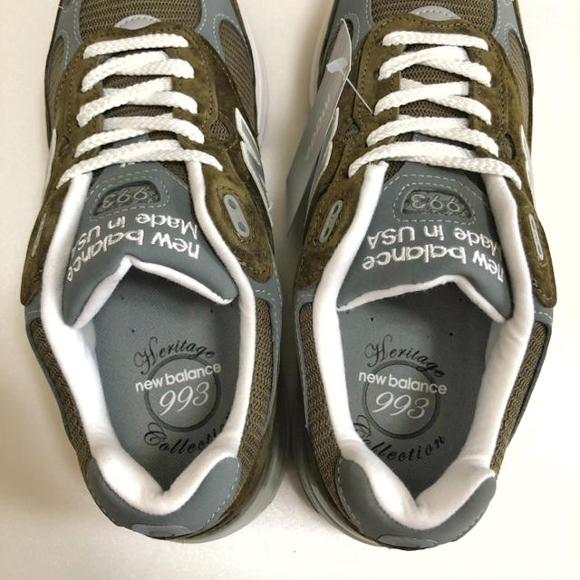 New Balance(ニューバランス)の新品未使用 NEW BALANCE MR993MG 27.5cm グリーン メンズの靴/シューズ(スニーカー)の商品写真