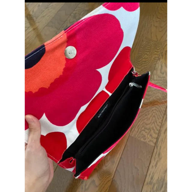 marimekko(マリメッコ)のマリメッコ marimekko ウニッコ　クラッチバッグ レディースのバッグ(クラッチバッグ)の商品写真