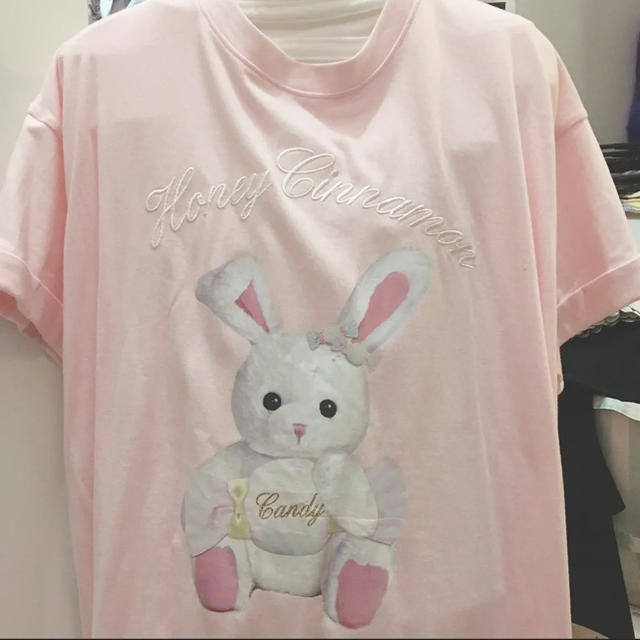 Honey Cinnamon(ハニーシナモン)のハニーシナモン Tシャツ レディースのトップス(Tシャツ(半袖/袖なし))の商品写真