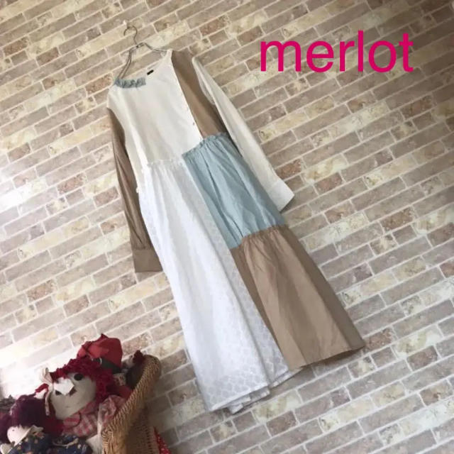 merlot(メルロー)のmerlot ワンピース【美品】 レディースのワンピース(ロングワンピース/マキシワンピース)の商品写真