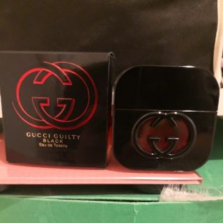 グッチ(Gucci)のGUCCI　香水　ギルティブラックオードトワレ30mL(ユニセックス)