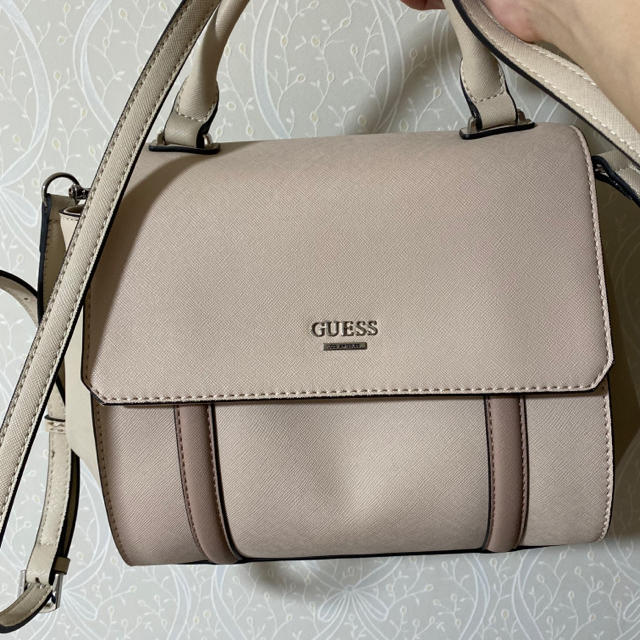 GUESS(ゲス)のGUESS ショルダーバック レディースのバッグ(ショルダーバッグ)の商品写真