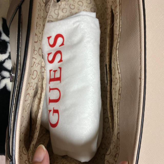 GUESS(ゲス)のGUESS ショルダーバック レディースのバッグ(ショルダーバッグ)の商品写真