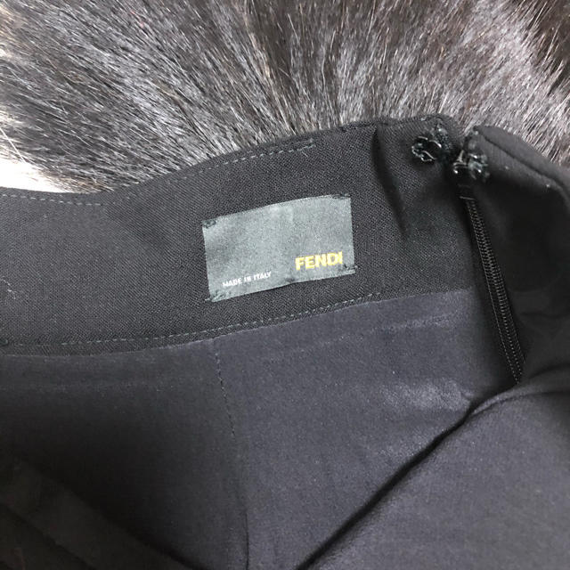 FENDI(フェンディ)の美品　フェンディ   FENDI バルーンスカート   黒　40シャネル  LV レディースのスカート(ひざ丈スカート)の商品写真