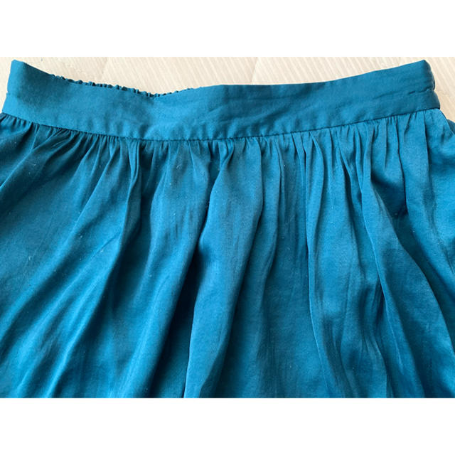 GU(ジーユー)のGU サテンフレアロングスカート レディースのスカート(ロングスカート)の商品写真