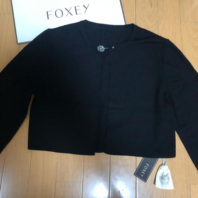 FOXEY(フォクシー)のメロディアンナ様専用　フォクシーボレロ42 レディースのトップス(ボレロ)の商品写真