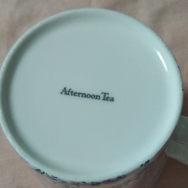 AfternoonTea(アフタヌーンティー)のアフタヌーンティー　花柄マグカップ　美品 インテリア/住まい/日用品のキッチン/食器(グラス/カップ)の商品写真