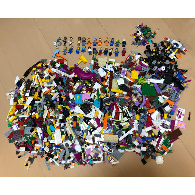 Lego(レゴ)の★LEGO各種大量2kg超！！格安売切り★レゴブロック　アソート キッズ/ベビー/マタニティのおもちゃ(知育玩具)の商品写真