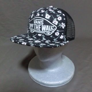 ヴァンズ(VANS)のバンズ 花柄スケボーロゴ メッシュCAP(キャップ)