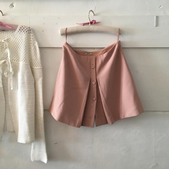 miumiu(ミュウミュウ)の最終価格👙MIUMIU skirt. レディースのスカート(ひざ丈スカート)の商品写真