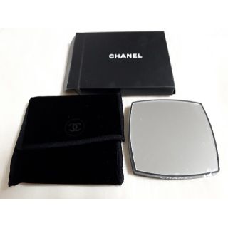 シャネル(CHANEL)の【新品未使用品】CHANEL　コンパクトミラー　ノベルティ(ミラー)