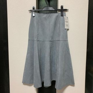 ザラ(ZARA)のZARA フェイクスウェードフレアスカート 新品未使用(ひざ丈スカート)