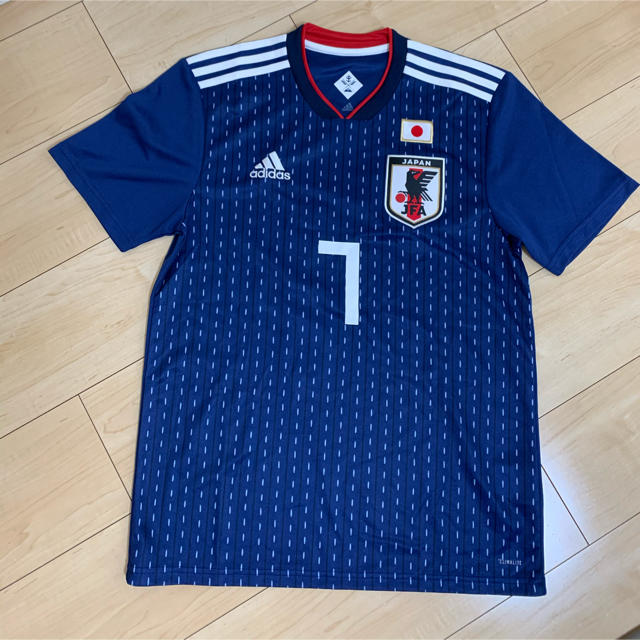 adidas(アディダス)のキリンカップ、サッカー日本代表、柴崎岳レプリカユニフォーム スポーツ/アウトドアのサッカー/フットサル(応援グッズ)の商品写真