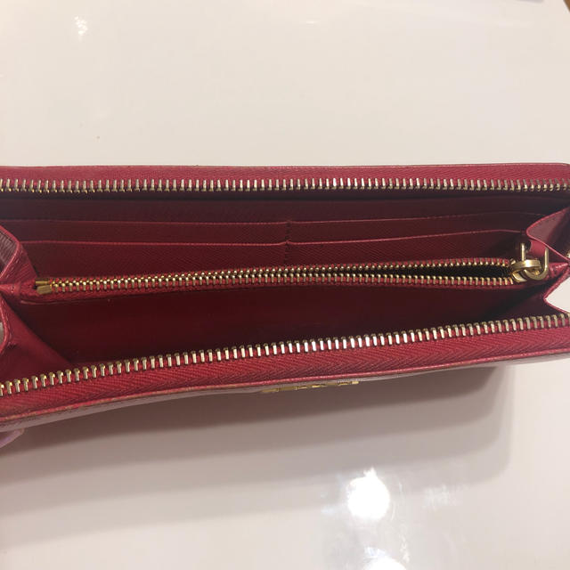 PRADA(プラダ)のプラダ　PRADA 財布 レディースのファッション小物(財布)の商品写真