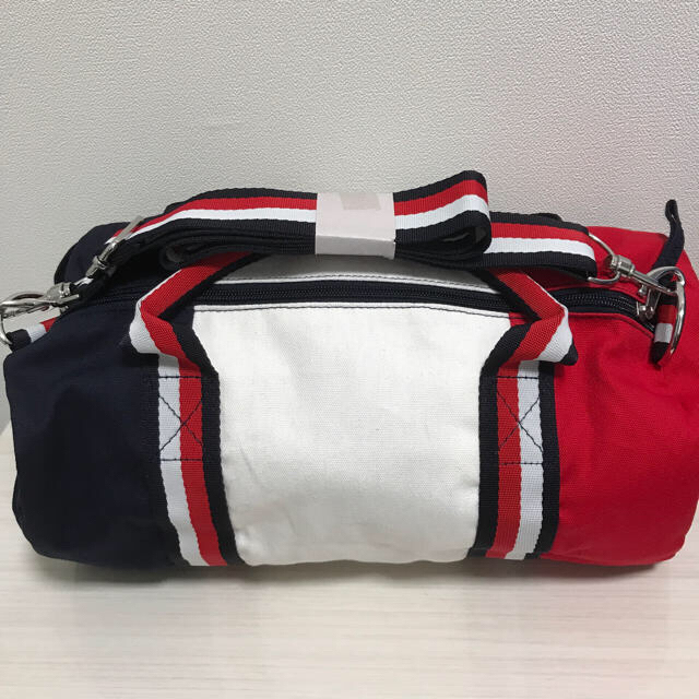 TOMMY HILFIGER(トミーヒルフィガー)の【送料無料】TOMMY HILFIGER ミニ ダッフルバッグ ボストンバッグ レディースのバッグ(ボストンバッグ)の商品写真