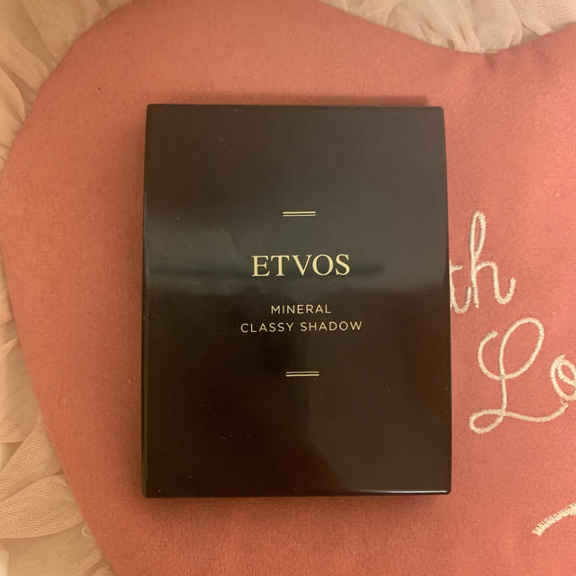 ETVOS(エトヴォス)のエトヴォス ミネラルクラッシィーシャドー　モデラートピーチ コスメ/美容のベースメイク/化粧品(アイシャドウ)の商品写真