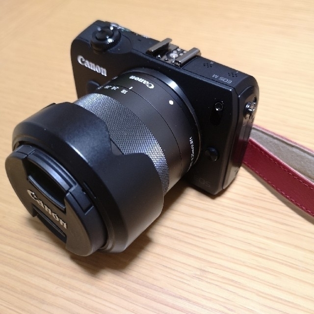 Canon(キヤノン)のEOS M レンズキット EF-M18-55mm F3.5-5.6 IS STM スマホ/家電/カメラのカメラ(ミラーレス一眼)の商品写真