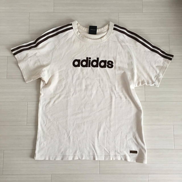 adidas(アディダス)のadidas ロゴTEE メンズのトップス(Tシャツ/カットソー(半袖/袖なし))の商品写真