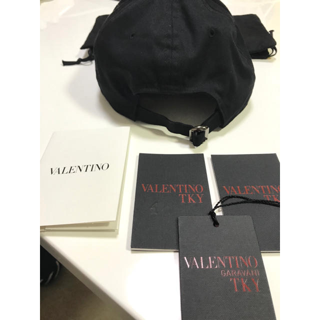 VALENTINO(ヴァレンティノ)の正規　VALENTINO.  キャップ　ヴァレンティノ　帽子 メンズの帽子(キャップ)の商品写真