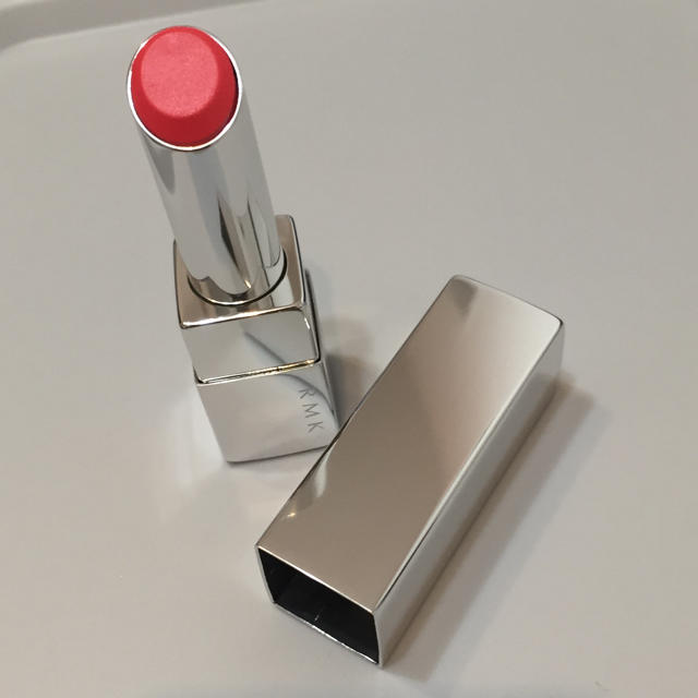 RMK(アールエムケー)の新品未使用 RMK リップ 09 アプリコットスカッシュ コスメ/美容のベースメイク/化粧品(口紅)の商品写真
