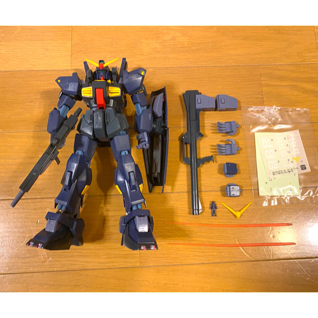 【一部塗装・素人完成品】1/100 MG ガンダムMk-Ⅱ ティターズカラー エンタメ/ホビーのおもちゃ/ぬいぐるみ(プラモデル)の商品写真