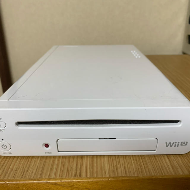 Wii U(ウィーユー)のWii U  本体　フルセット　３２GB エンタメ/ホビーのゲームソフト/ゲーム機本体(家庭用ゲーム機本体)の商品写真