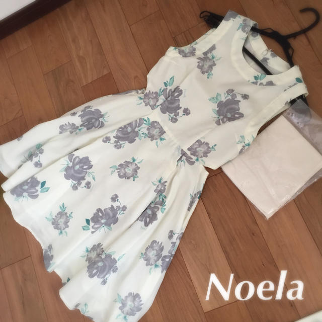 Noela(ノエラ)のノエラ 花柄ワンピース レディースのワンピース(ひざ丈ワンピース)の商品写真
