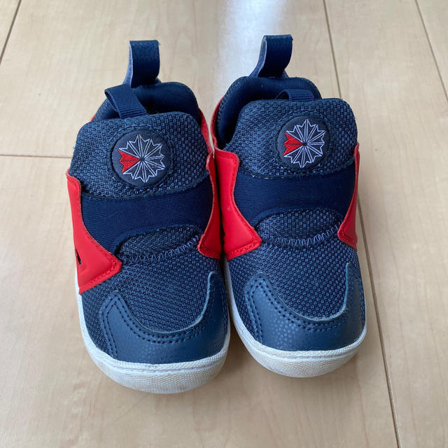 Reebok(リーボック)のキッズシューズ　子供靴　キッズスニーカー　スニーカー　運動靴 キッズ/ベビー/マタニティのベビー靴/シューズ(~14cm)(スニーカー)の商品写真