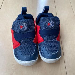 リーボック(Reebok)のキッズシューズ　子供靴　キッズスニーカー　スニーカー　運動靴(スニーカー)