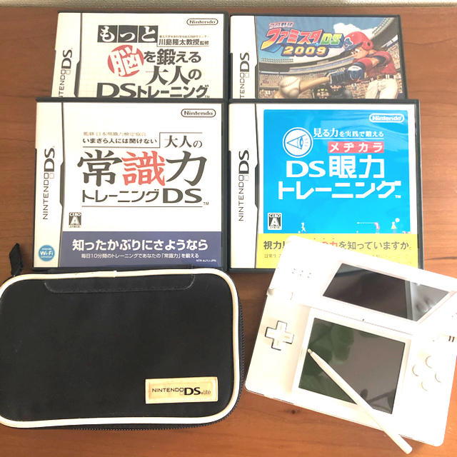 ニンテンドーDS(ニンテンドーDS)のお値下げ　DS lite とケース ソフトのセット エンタメ/ホビーのゲームソフト/ゲーム機本体(携帯用ゲーム機本体)の商品写真