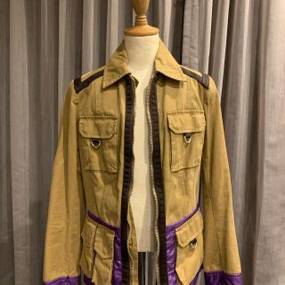 ディースクエアード(DSQUARED2)のDsquared2 新品ジャケット　40 カーキ✖️パープル(ミリタリージャケット)