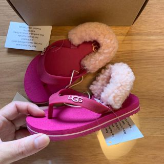 アグ(UGG)のUGG キッズサンダル(サンダル)