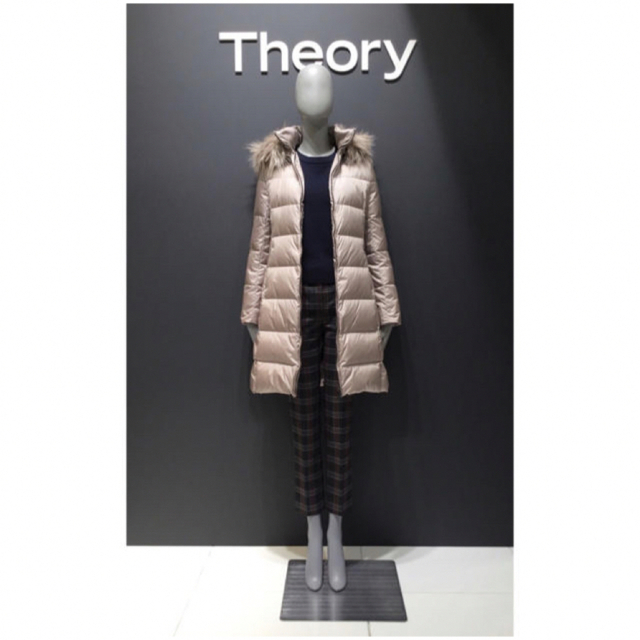 theory(セオリー)のTheory 18aw ダウンコート ベージュ レディースのジャケット/アウター(ダウンコート)の商品写真