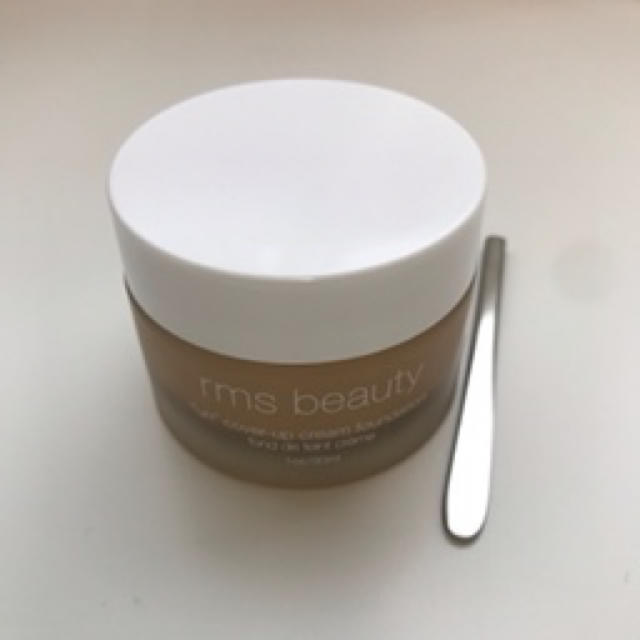 Cosme Kitchen(コスメキッチン)のrms beauty  クリームファンデーション　22番 コスメ/美容のベースメイク/化粧品(ファンデーション)の商品写真