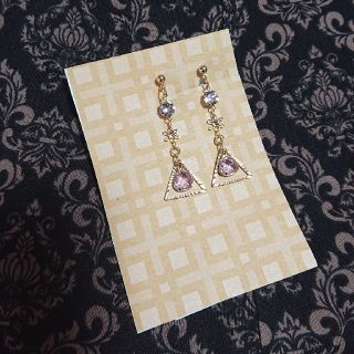 スワロフスキー(SWAROVSKI)の～藤の花の煌めき～  〈イヤリング〉(イヤリング)