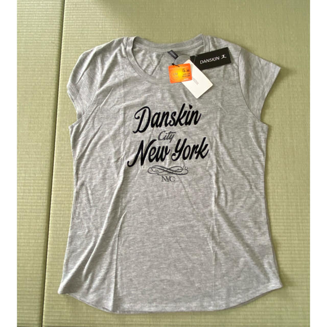 DANSKIN  ダンスキン　Tシャツ スポーツ/アウトドアのトレーニング/エクササイズ(ヨガ)の商品写真