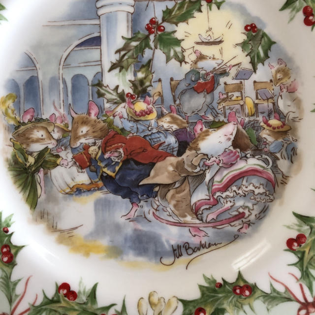 Royal Doulton - ロイヤルドルトン ブランブリーヘッジ THE SNOW BALL ... ロイヤルドルトン ブランブリーヘッジ THE SNOW BALL プレート