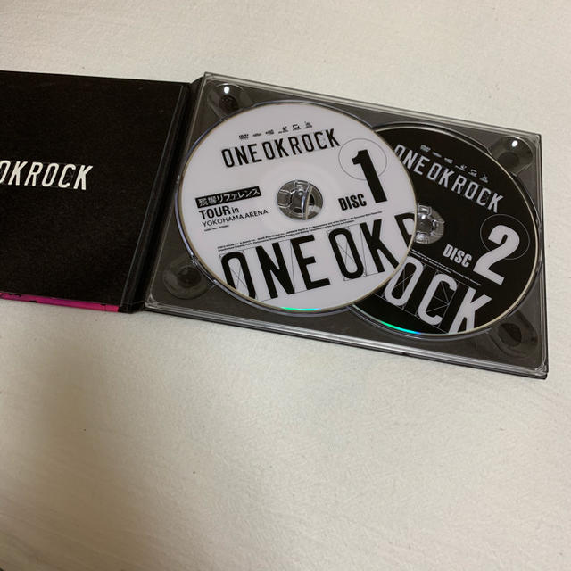 ONE OK ROCK(ワンオクロック)の残業リファレンスDVD＋人生×君＝ エンタメ/ホビーのDVD/ブルーレイ(ミュージック)の商品写真