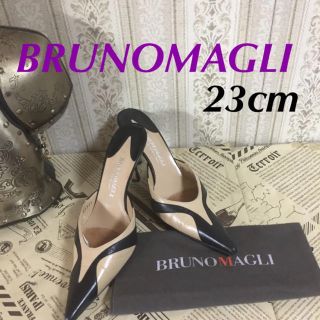 ブルーノマリ(BRUNOMAGLI)の【美品】☆BRUNOMAGLI ブルーノマリ パンプス 23cm(サンダル)