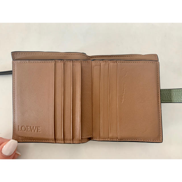 LOEWE(ロエベ)の【今季新色】LOEWE(ロエベ)コンパクトジップウォレット(財布) レディースのファッション小物(財布)の商品写真