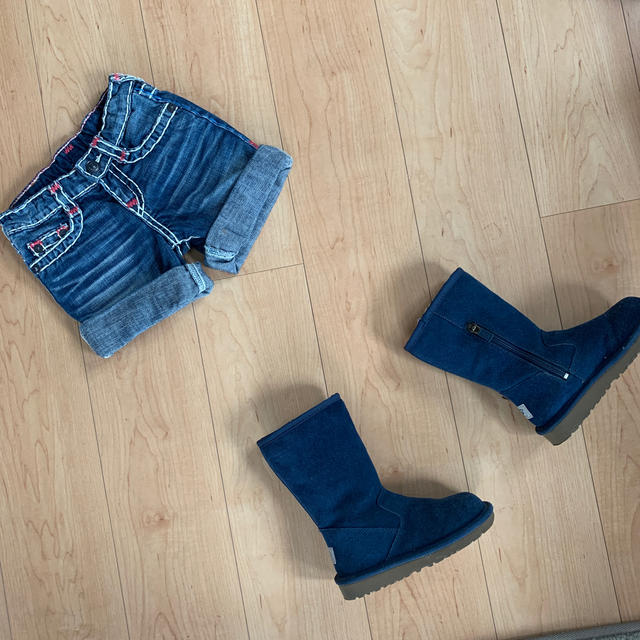 True Religion(トゥルーレリジョン)の美品　True Religion デニムショートパンツ　オシャレ キッズ/ベビー/マタニティのキッズ服女の子用(90cm~)(パンツ/スパッツ)の商品写真