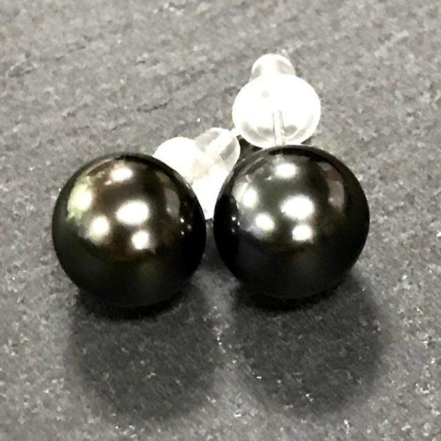 大粒美品 8.6mm 黒真珠 K14WG 両耳 ピアス タヒチ 南洋真珠 箱 レディースのアクセサリー(ピアス)の商品写真